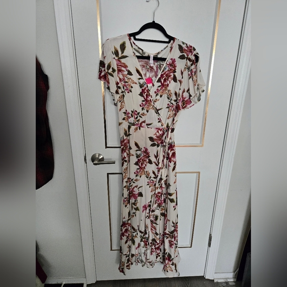 Floral Wrap Dress - Picture 1 of 4
